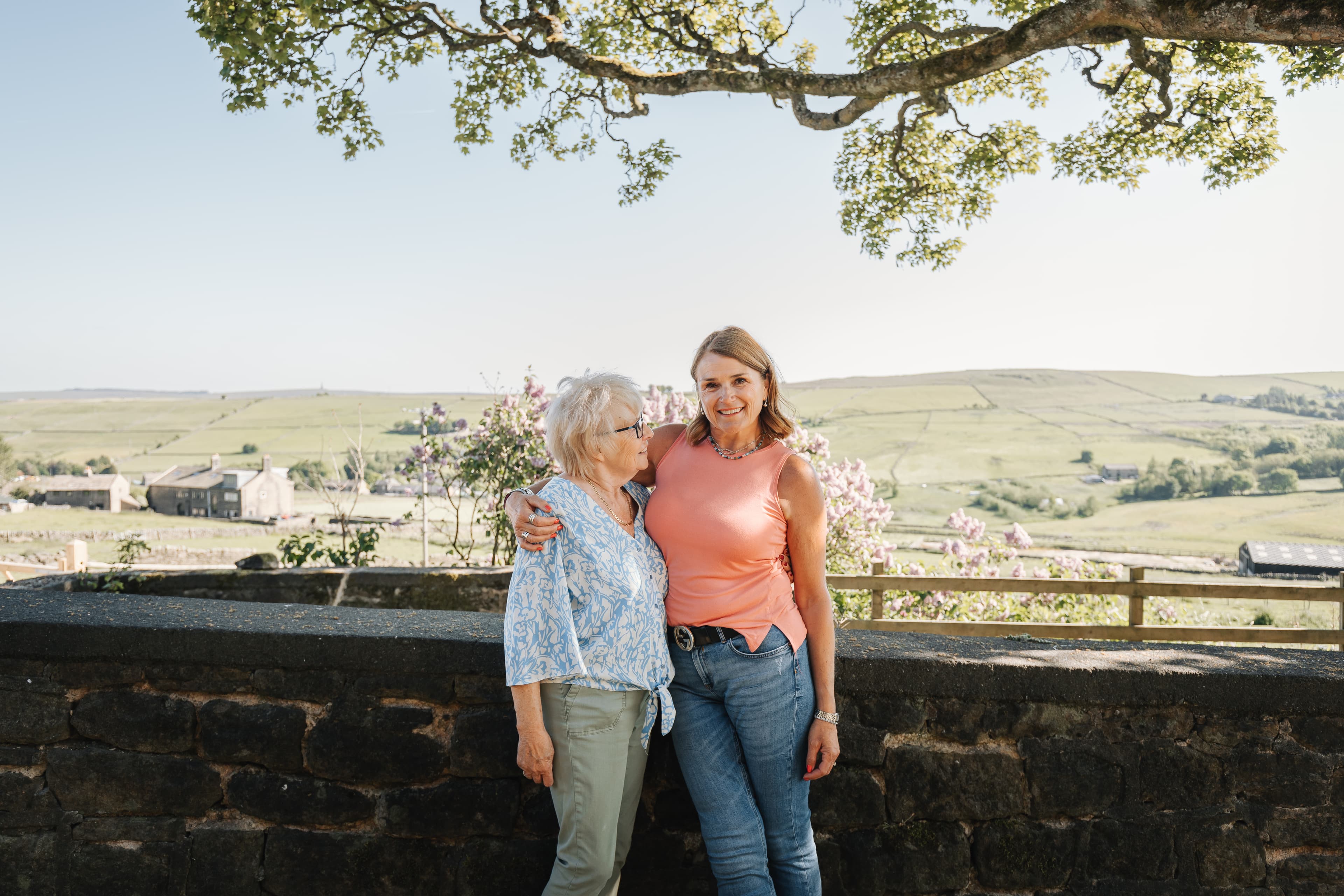 How Familiar Routines and Faces Support People Living with Dementia