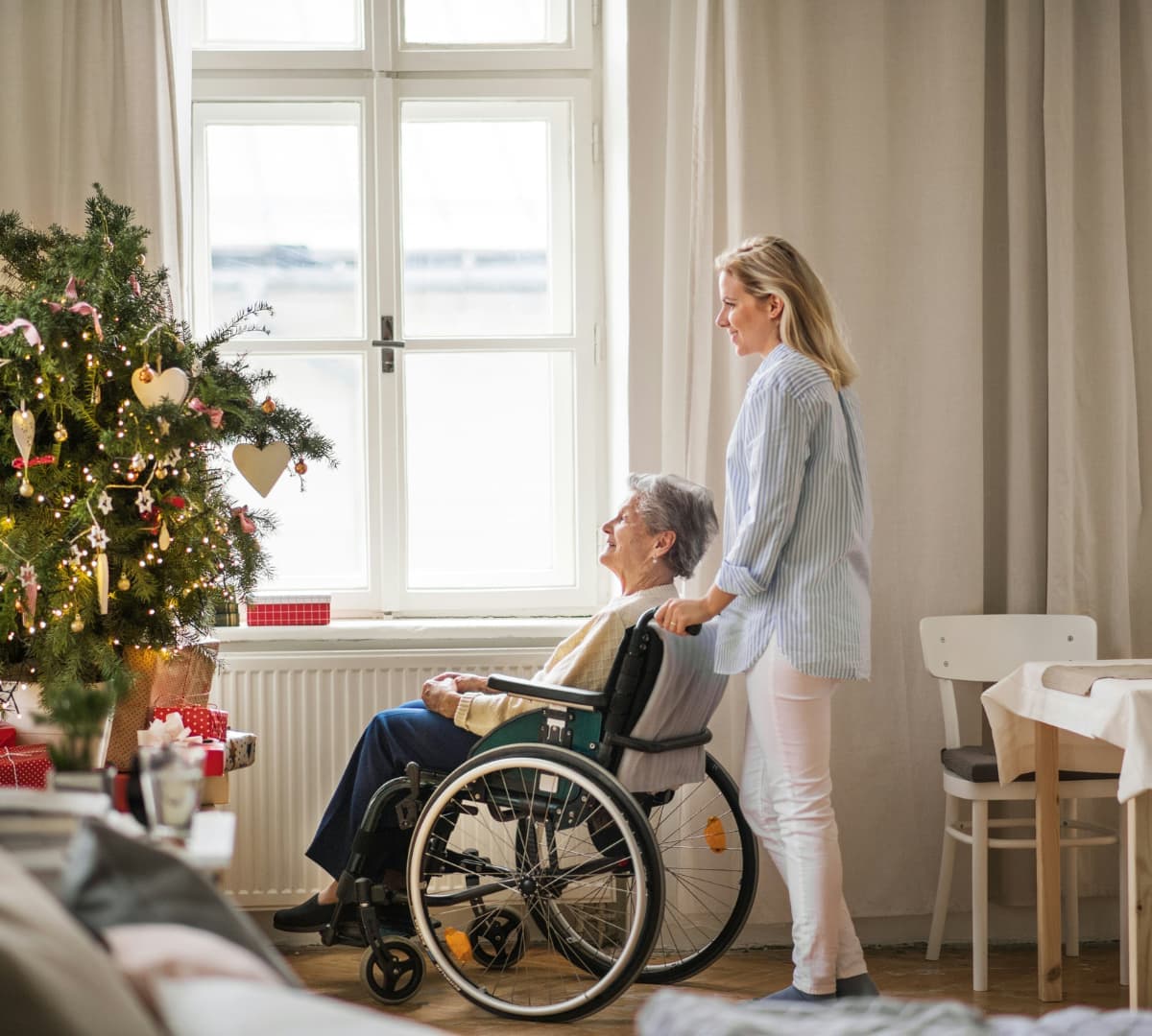 A Gentle, Joyful Christmas: Dementia-Friendly Tips for Families in Maidstone